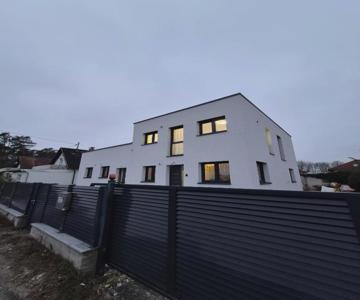 Neubauwohnung Mit 80 M2 Terrasse, 8 Minuten Von Linz Entfernt