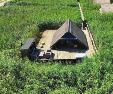 Mountains And Lakes - Romantika 5 Beach Bungalow