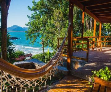 Sunset Strip Eco Hostel
