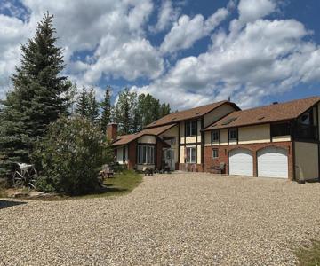 Tudor House Bed & Breakfast & Health Spa