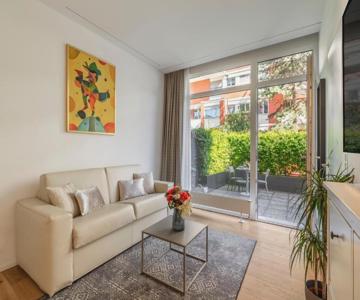 Lake Modern Suites - Free Parking