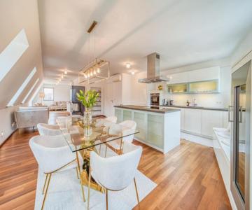 Luxury Penthouse In The Center