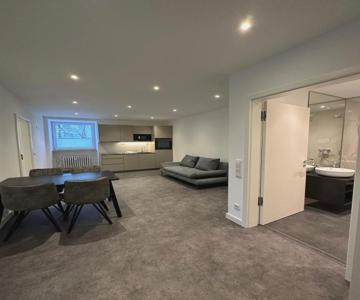 8-living Apartment Houses