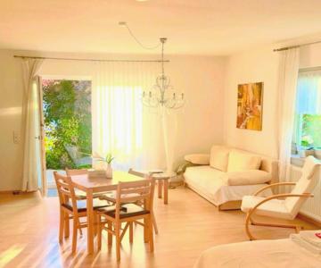 Idyllische Ferienoase Mit Traumhafter Terrasse