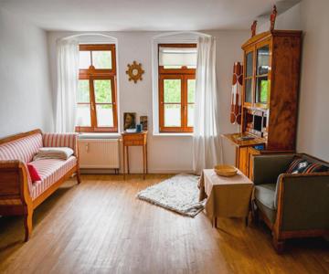 Wunderschöne Historische 3 Raum Wohnung