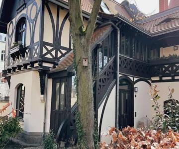 Verwunsches Haus Mit Parkplatz In Bester Lage