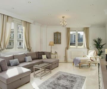 Chezmoihomes La Belle Epoque Oversized In The Very Heart Of Granada