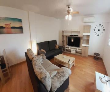 2f, Aire Acondic, 80m2, 2 Dormitorios, 4 Huéspedes, Wifi Gratis