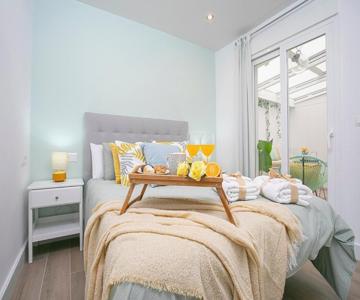 -malagasunapts-citycentre Private Patio