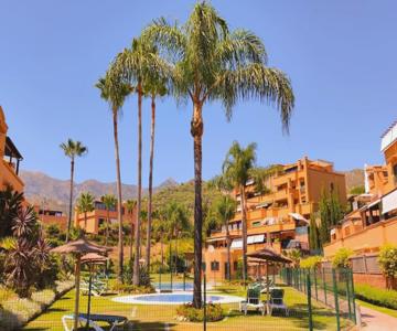 Bonito Apartamento En Marbella Con Piscina