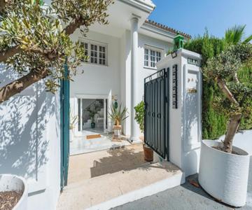 Aurora Boutique House - Only Adults