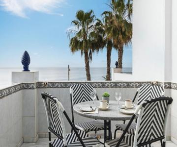 Beachfront Apt Torrox Costa