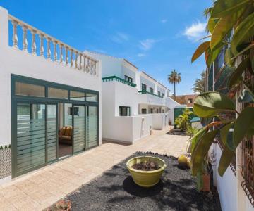 Erika Apartments