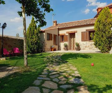 Entreacebedas Rural&vacaciones, Alojamientos Con Jardín A Una Hora De Madrid GastronomÍa Y Ahorro