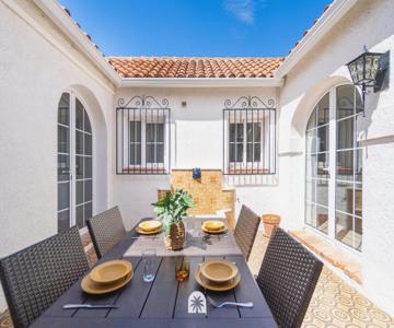 Mediterranean Way - El Patio