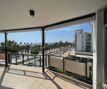 Apartamento En Primera Línea De Mar De Salou