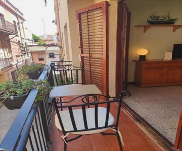 Apartamento Céntrico, Bien Equipado Y Tranquilo, A 350m De La Playa Por Rambla Vidal