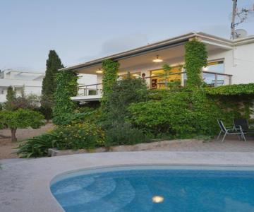 Villa In Albir