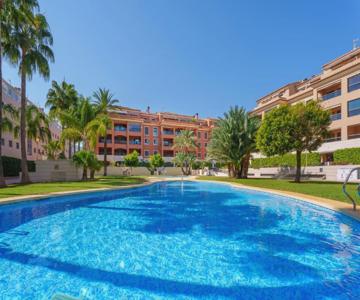 Hogar Brisa De Las Marinas Acogedor Apartamento Con Amplia Terraza Y Acceso Directo A Las Piscinas-c