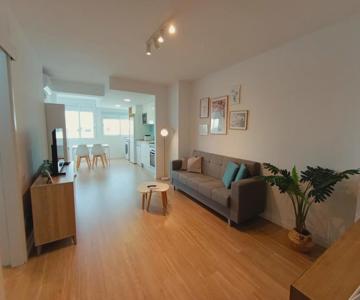 Play-puig Beach Flat