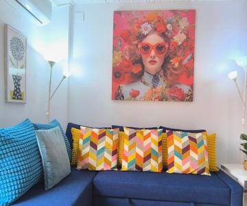 Central Apartment In Valencia With Wifi + Parking.