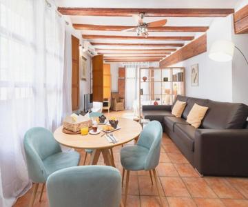 Travel Habitat Plaza Del Pilar.