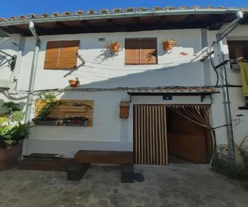 HervÀs Y Vuelves ( La Casita De La Piedra )