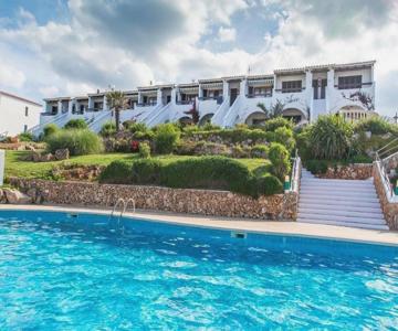 Lovely Hideaway With Pool And White Sand Beach
