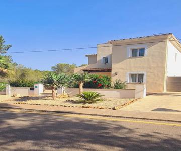 Casa Ladena
