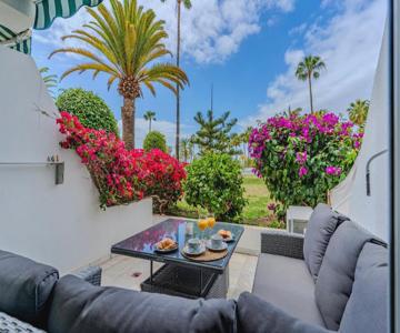 Luxury Apartment On The Beach