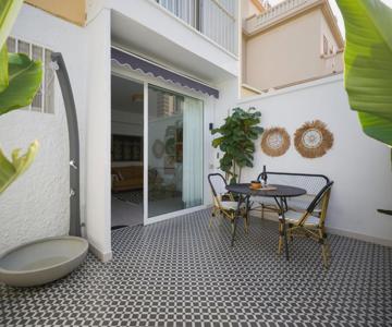 Cosmopolitan Design By Canariasgetaway