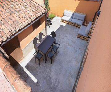 Uribe-enea Casa Sola Con Amplio Patio En Elciego Con Visita A Bodega, Siempre Sujeta A Disponibilida