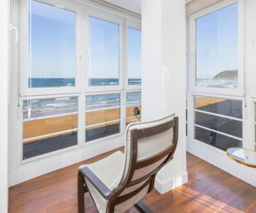 Egona - Primera Línea De Playa Con Parking - Zarautz