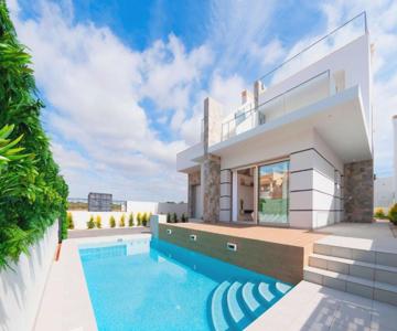 Villa De Sol In Los Alcazares With 4 Bedrooms, Private Swimming Pool, Sauna And Jacuzzi.