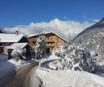 Spacious And Stylish Flat At The Foot Of The Mont-blanc Ideal For Ski In Ski Out
