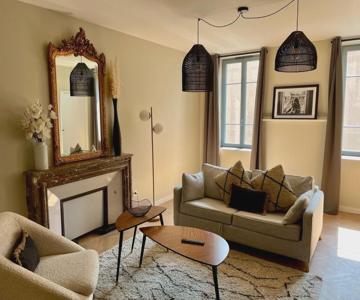 Legend - Parking Privé - Gare - Centre Ville - Quai De Saône - Fibre