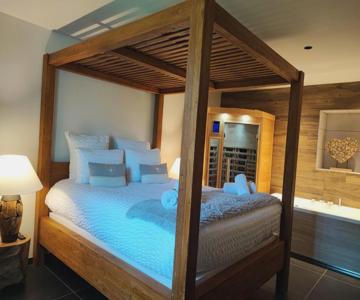 Géraniums Et Neige Fraîche, Maison D'hôtes Avec Suites Haut De Gamme, Balnéo Massante Et Sauna Privé