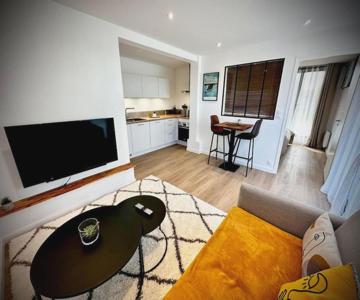 Berder - T2 - 10 Min Gare - Terrasse - Parking - Linge Inclus