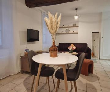 Échappée Royale Au Pied Du Château, Hyper-centre - Royal Escape At Foot Of Castle, Hyper-centre