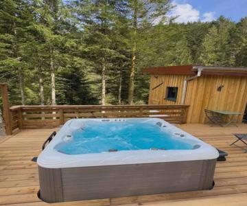 Le Refuge Perché Du Saut De La Bourrique Spa, Terrain Clôturé Gérardmer