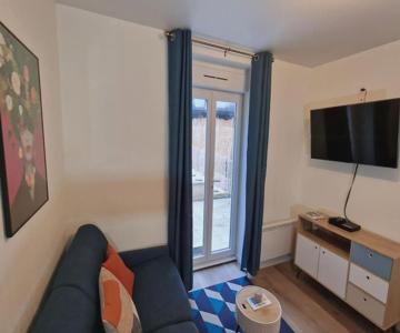 Frida T2 Avec Sa Terrasse By Unsejouranancy Fr