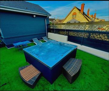 La Maison Du Faubourg Jacuzzi