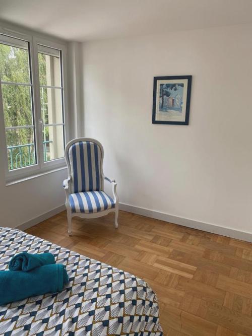 Superbe Appartement F2 Refait à Neuf Plein Centre