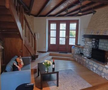 Jonzac Centre Ville - Private Home Near Chateau