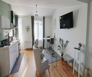 La Porte Bleue - Appartement Juste Rénové - Très Propre - Grand Confort - Lumineux - Calme - Centre 