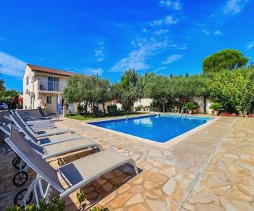 Côté Oliviers 6p - Appt Avec Piscine Partagée