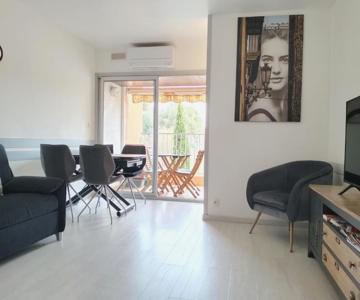 Appartement Central Avec Parking, Terrasse Et Wifi