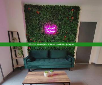 La Jungle Urbaine Avec Garage Privé & Climatisation