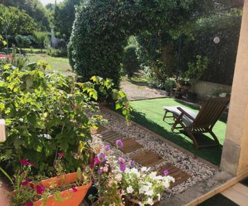 Chambre Et Salle De Bain Privé S'ouvrant Sur Terrasse, Jardin Et Cuisine D'été