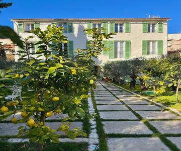 Amazing New Property In The Heart Of The Old Town Of Antibes